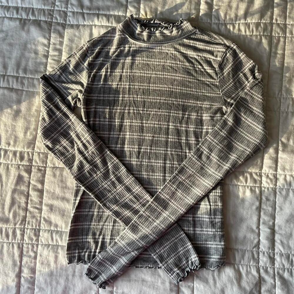 Arizona gray striped Mock neck sz S ruffled‎ hems casual autumn minimalist